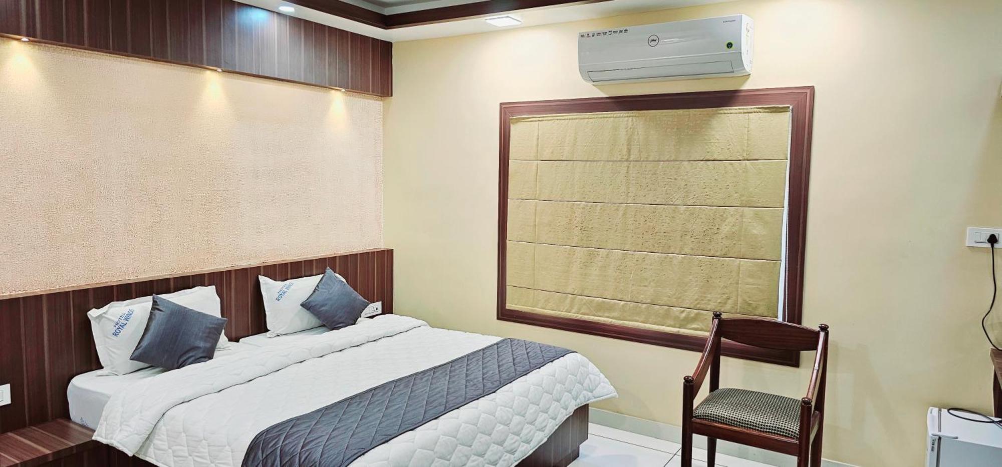 Hotel Royal Wings Elūr المظهر الخارجي الصورة