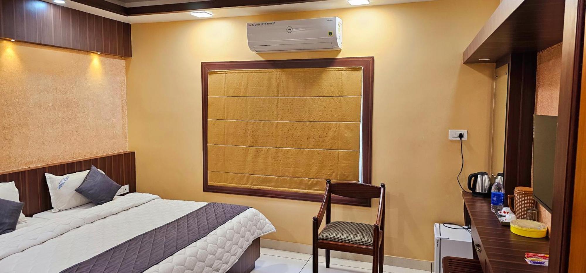 Hotel Royal Wings Elūr المظهر الخارجي الصورة