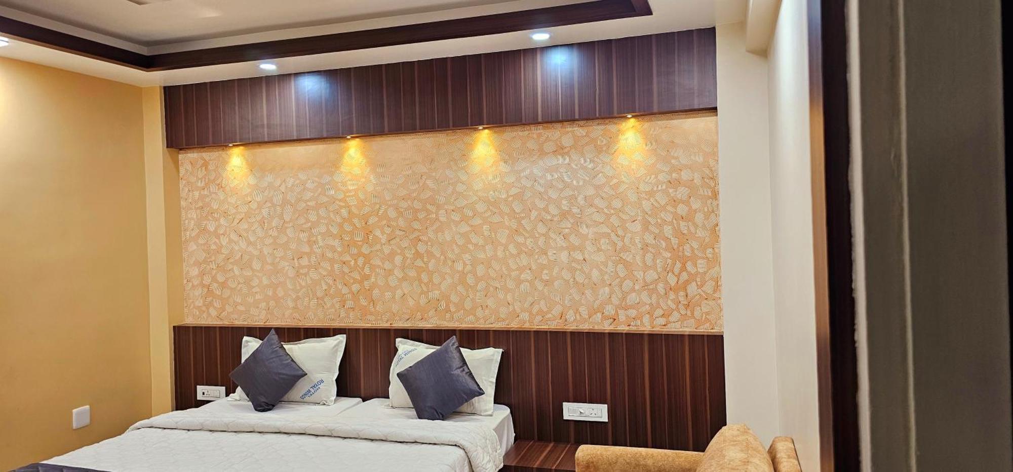 Hotel Royal Wings Elūr المظهر الخارجي الصورة