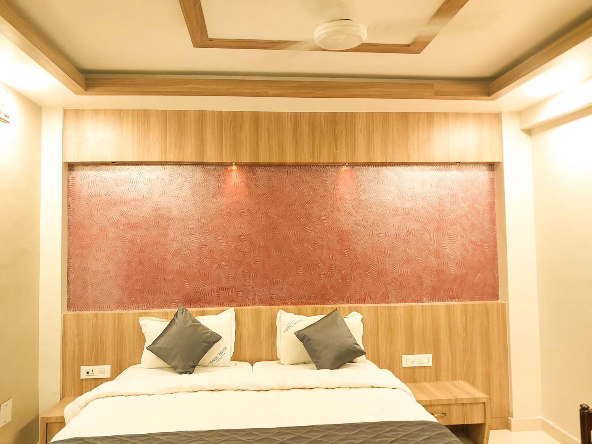 Hotel Royal Wings Elūr المظهر الخارجي الصورة
