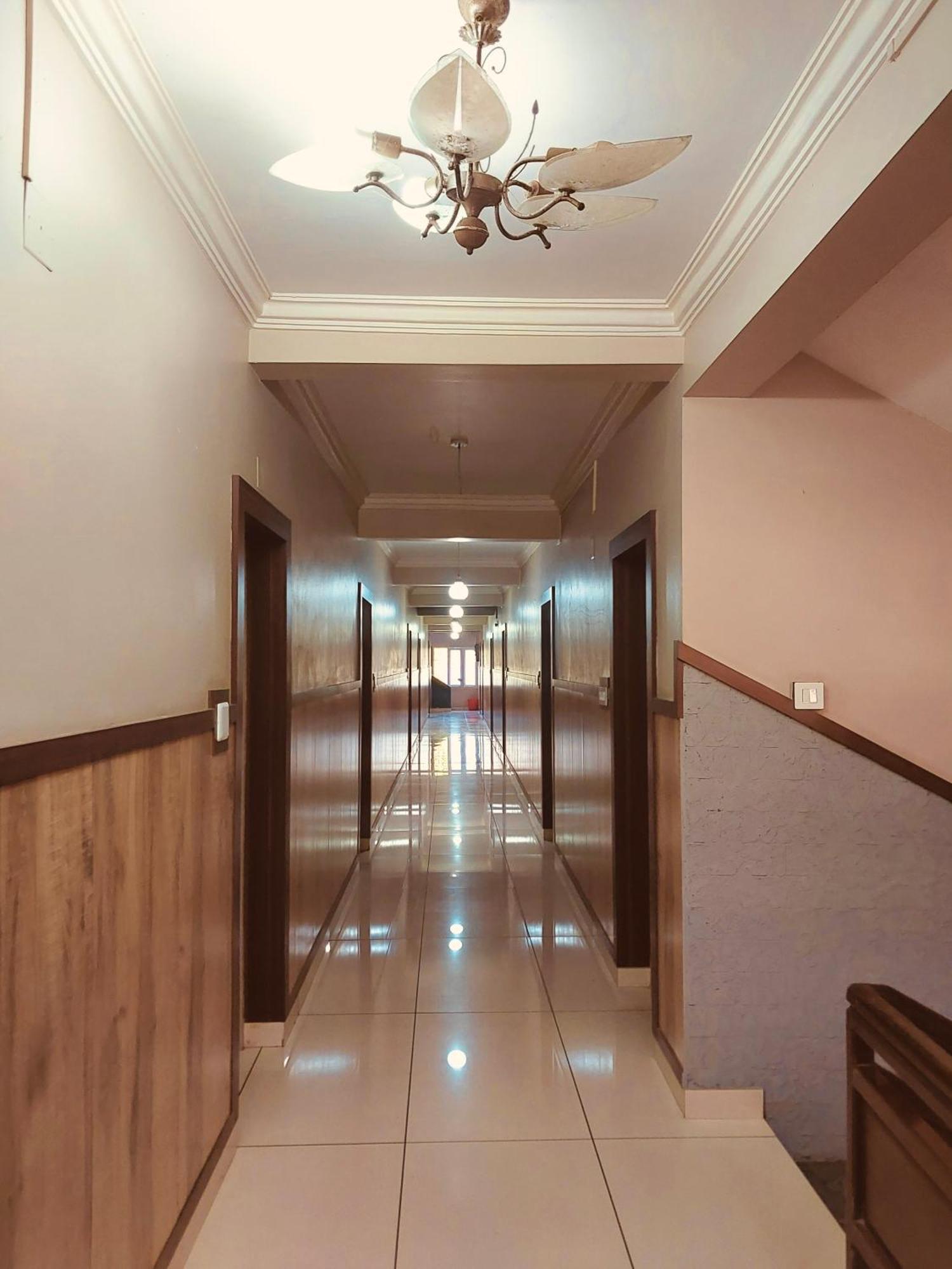 Hotel Royal Wings Elūr المظهر الخارجي الصورة